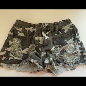 Vintage Havana girls size 10 Camo jean shorts